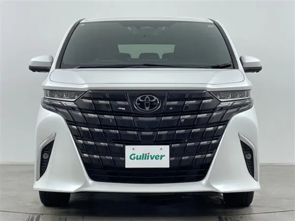 2023 Toyota Alphard — photo 8 | Tuminion Kenya