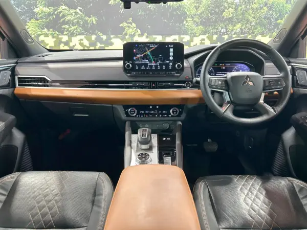 2022 Mitsubishi Outlander — photo 2 | Tuminion Kenya