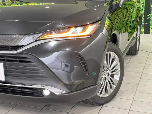 2022 Toyota Harrier — photo 8 | Tuminion Kenya