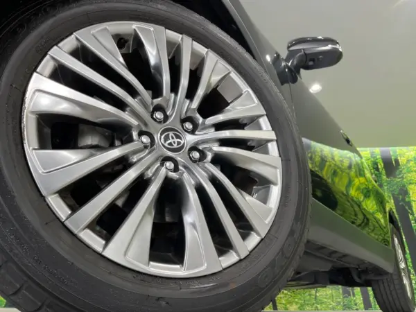 2022 Toyota Harrier — photo 9 | Tuminion Kenya