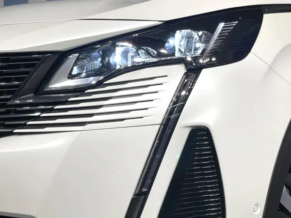 2021 Peugeot 5008 — photo 8 | Tuminion Kenya