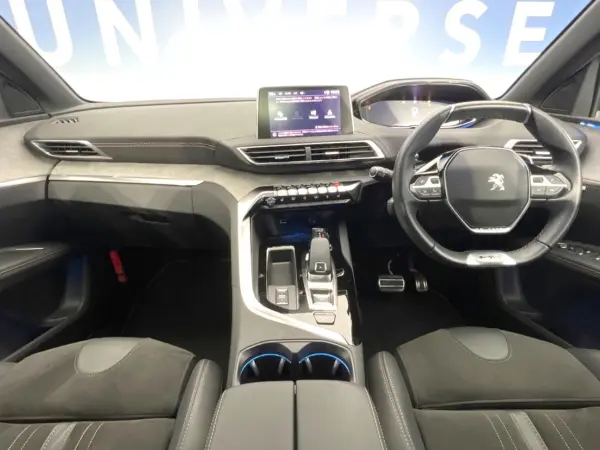 2021 Peugeot 5008 — photo 2 | Tuminion Kenya