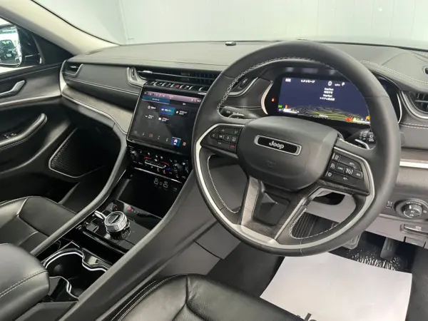 2023 Jeep Grand Cherokee — photo 3 | Tuminion Kenya