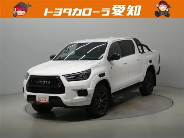2023 Toyota Hilux — photo 1