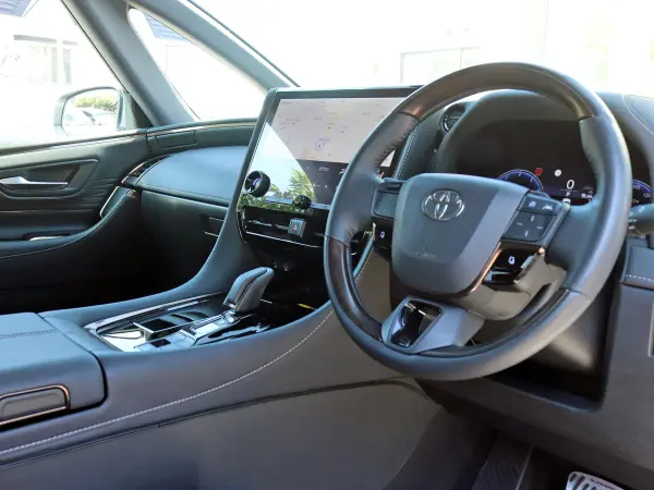 2023 Toyota Alphard — photo 7 | Tuminion Kenya