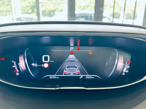 2022 Peugeot 5008 — photo 3 | Tuminion Kenya