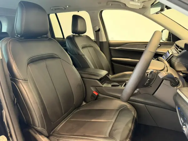 2023 Jeep Grand Cherokee — photo 7 | Tuminion Kenya