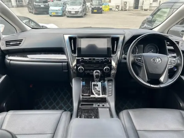 2021 Toyota Alphard — photo 7 | Tuminion Kenya