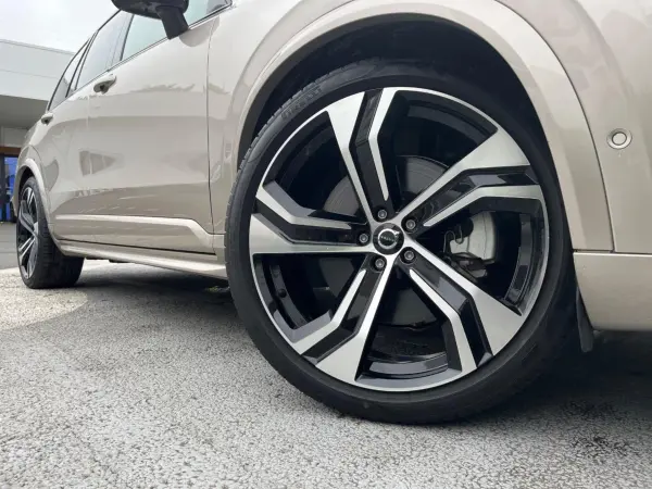 2024 Volvo Xc90 — photo 8 | Tuminion Kenya