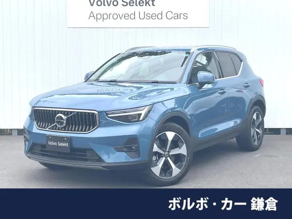 2024 Volvo Xc40 — photo 1