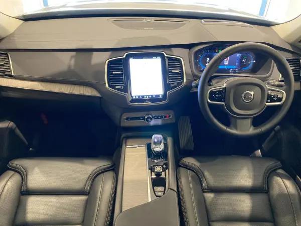 2023 Volvo Xc90 — photo 2 | Tuminion Kenya