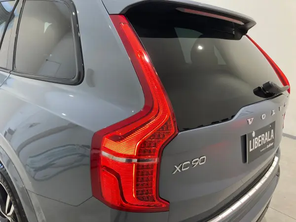 2022 Volvo Xc90 — photo 8 | Tuminion Kenya
