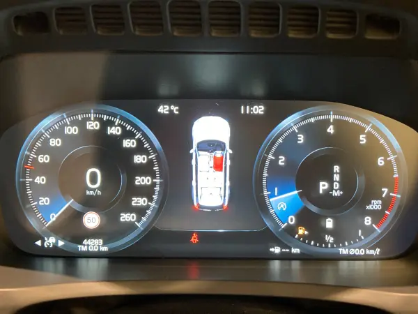 2022 Volvo Xc90 — photo 7 | Tuminion Kenya