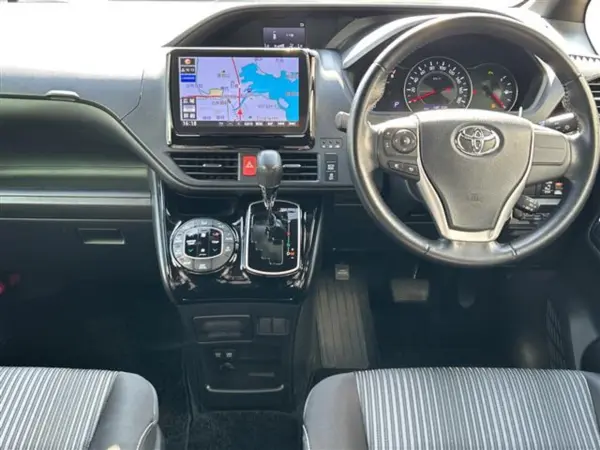 2019 Toyota Noah — photo 2 | Tuminion Kenya