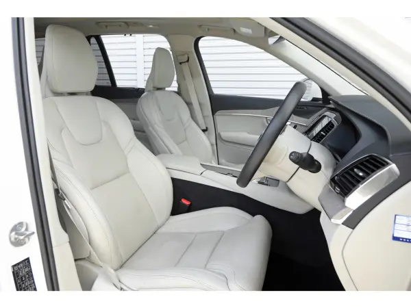 2023 Volvo Xc90 — photo 9 | Tuminion Kenya