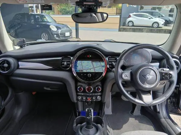 2022 Mini Cooper — photo 2 | Tuminion Kenya