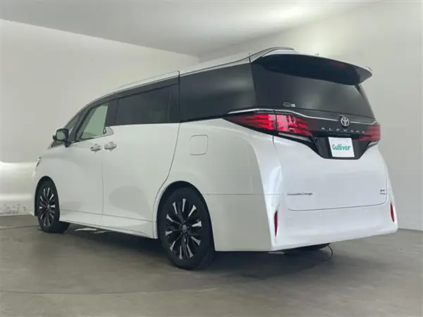 2023 Toyota Alphard — photo 3 | Tuminion Kenya