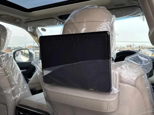 2025 Toyota Landrcuiser 300 — photo 3 | Tuminion Kenya
