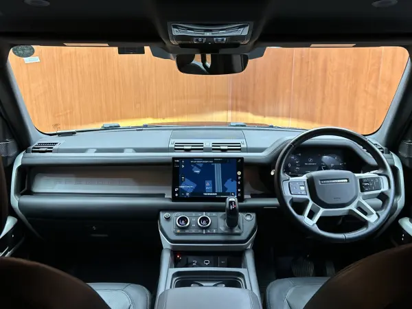 2023 Landrover Defender — photo 2 | Tuminion Kenya