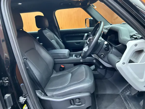 2023 Landrover Defender — photo 7 | Tuminion Kenya