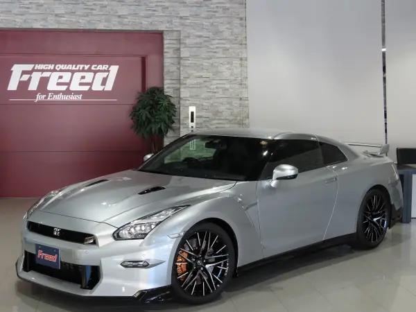 2023 Nissan Gt-r — photo 1