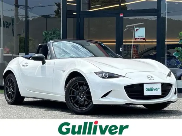 2022 Mazda Roadster — photo 1