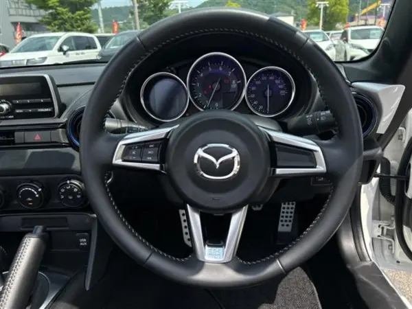 2022 Mazda Roadster — photo 8 | Tuminion Kenya
