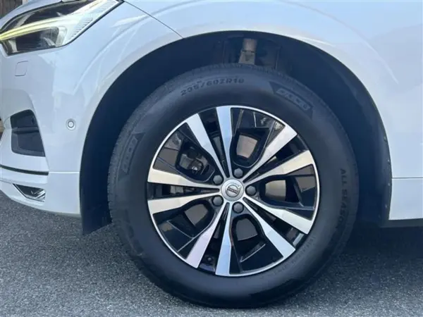 2019 Volvo Xc60 — photo 8 | Tuminion Kenya