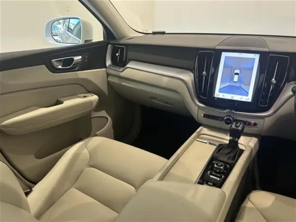 2019 Volvo Xc60 — photo 7 | Tuminion Kenya