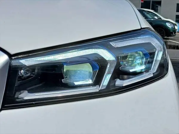 2023 Bmw 3 Series — photo 8 | Tuminion Kenya
