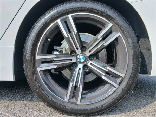 2023 Bmw 3 Series — photo 9 | Tuminion Kenya