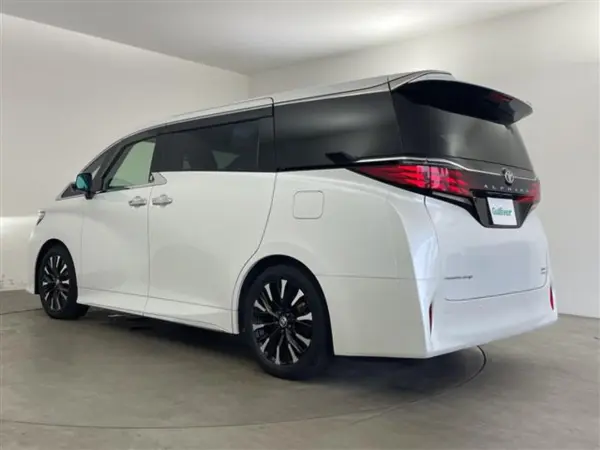 2024 Toyota Alphard — photo 3 | Tuminion Kenya