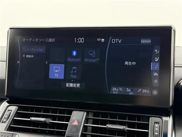 2022 Toyota Landrcuiser 300 — photo 7 | Tuminion Kenya