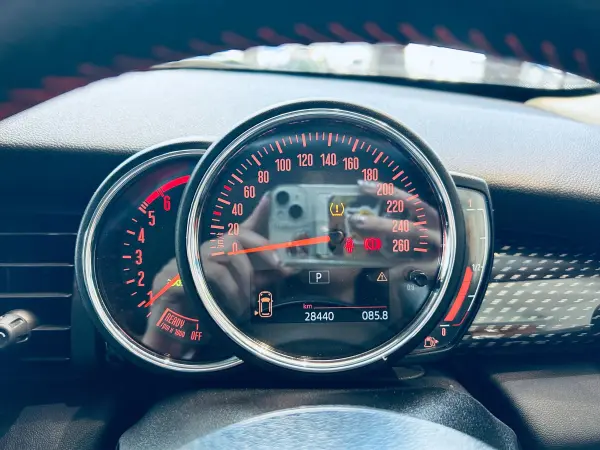 2020 Mini Cooper — photo 3 | Tuminion Kenya