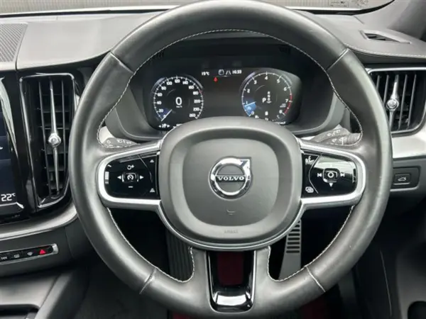 2021 Volvo Xc60 — photo 3 | Tuminion Kenya