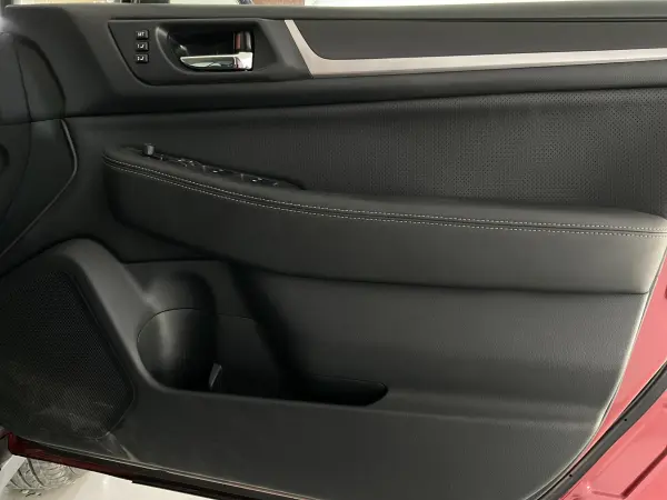 2019 Subaru Legacy Outback — photo 9 | Tuminion Kenya