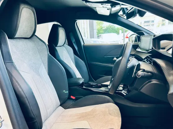 2021 Peugeot 208 — photo 9 | Tuminion Kenya