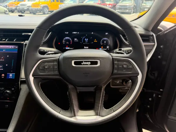 2024 Jeep Grand Cherokee — photo 8 | Tuminion Kenya
