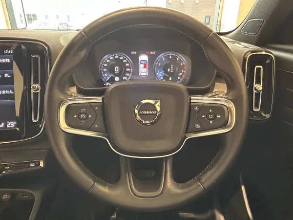 2021 Volvo Xc40 — photo 3 | Tuminion Kenya