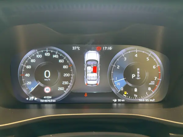 2021 Volvo Xc40 — photo 7 | Tuminion Kenya