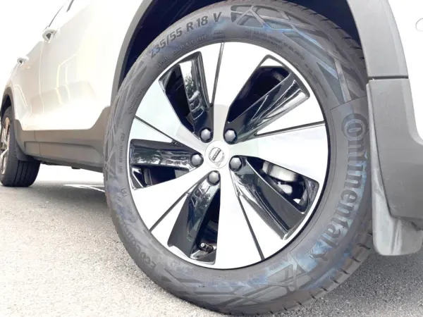 2025 Volvo Xc40 — photo 8 | Tuminion Kenya