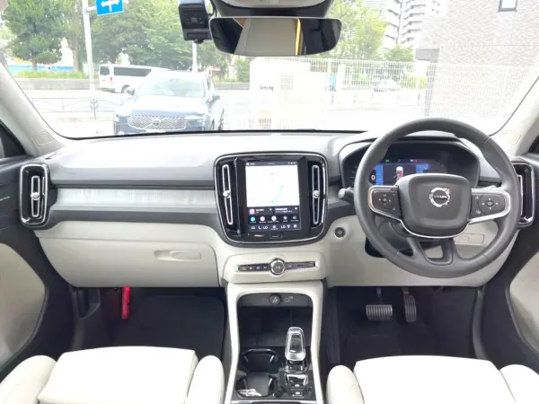 2025 Volvo Xc40 — photo 2 | Tuminion Kenya