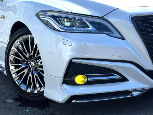 2021 Toyota Crown — photo 9 | Tuminion Kenya
