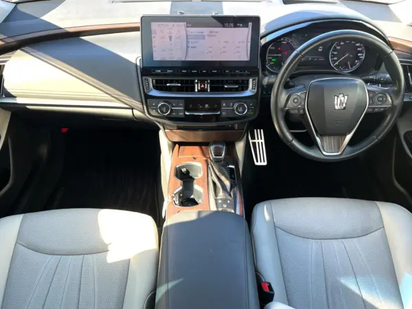 2021 Toyota Crown — photo 2 | Tuminion Kenya