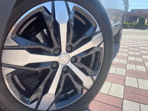 2020 Peugeot 5008 — photo 8 | Tuminion Kenya