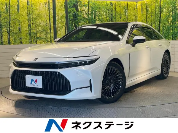 2024 Toyota Crown — photo 1