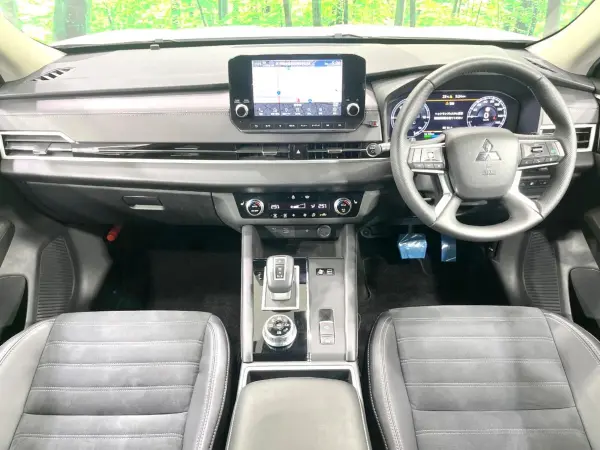 2022 Mitsubishi Outlander — photo 2 | Tuminion Kenya