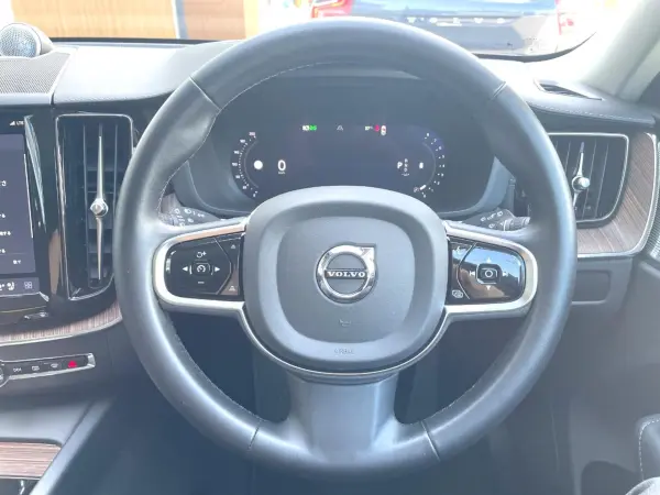 2023 Volvo Xc60 — photo 2 | Tuminion Kenya