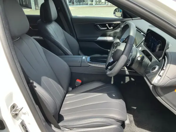 2025 Mercedes E Class — photo 2 | Tuminion Kenya