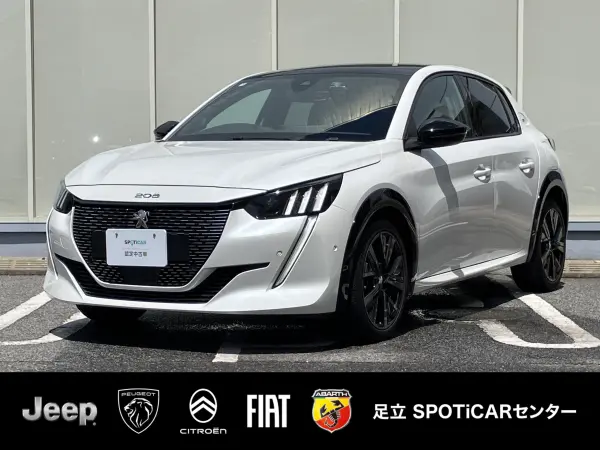 2022 Peugeot 208 — photo 1
